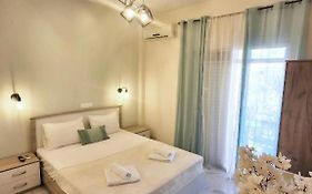 Foteini Rooms